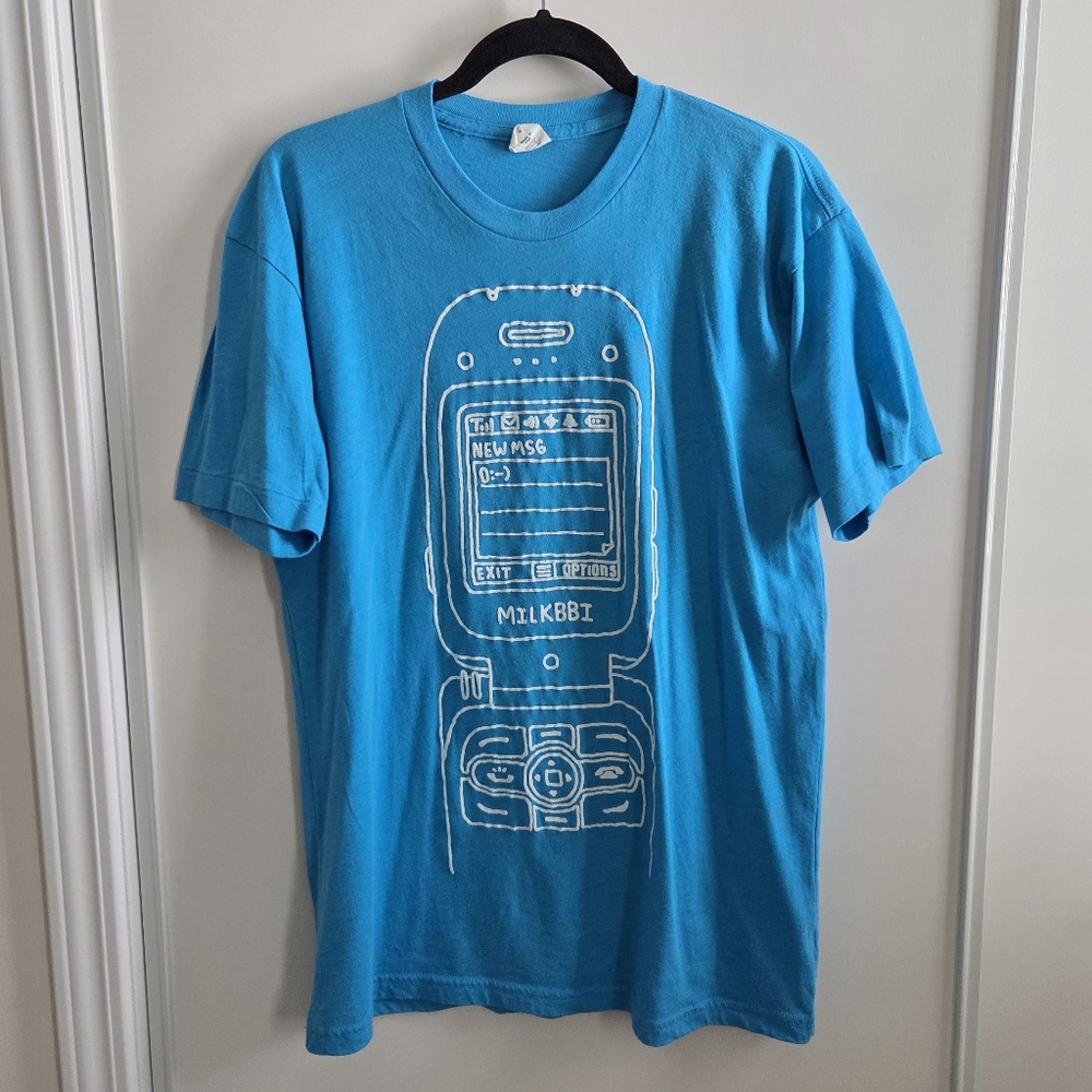 Milkbbi Cellphone Graphic T-shirt